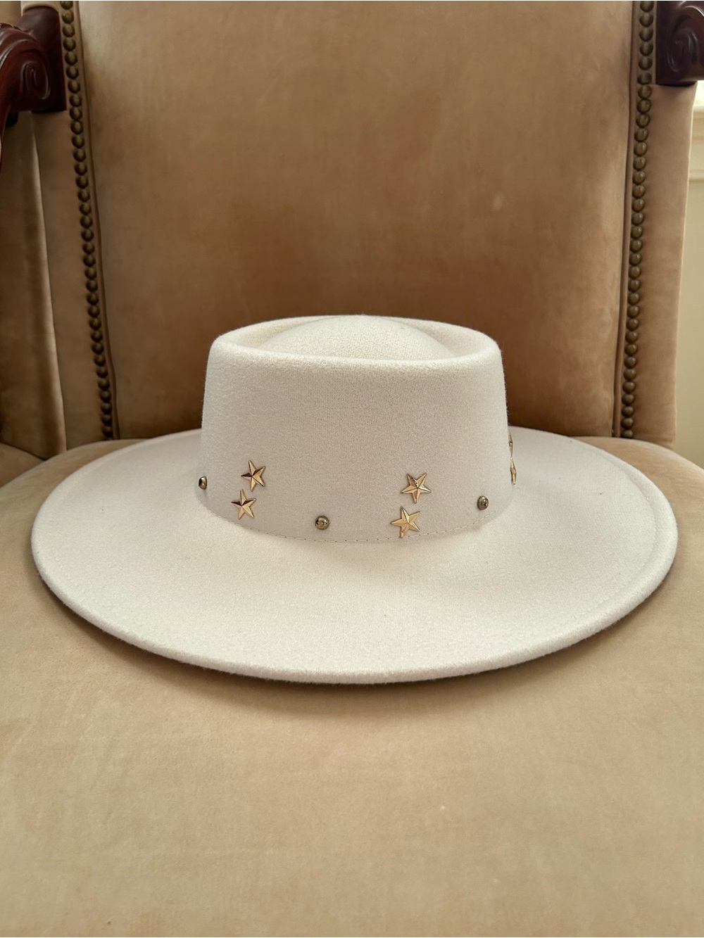 Star Studded Ivory Felt Wide Brim Boater Hat NWT